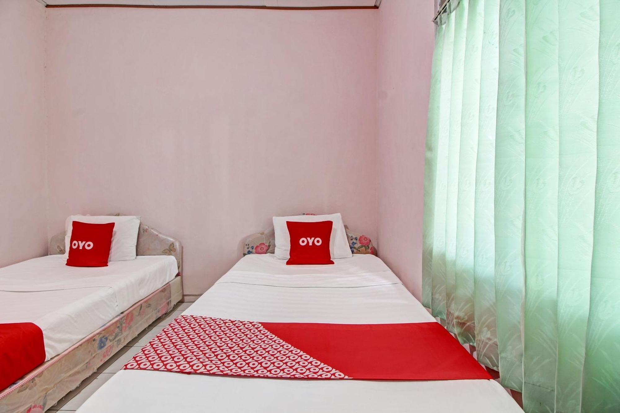 Oyo 92761 Hotel Sendang Asri Wonogiri Exterior foto